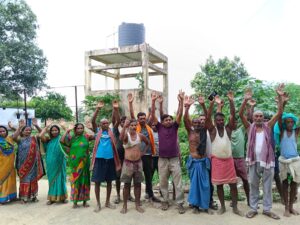 एक साल से पेयजल संकट से जूझ रहे रामपुर दाढ़ी गाँव के ग्रामीणों का फूटा गुस्सा, PHED के खिलाफ किया प्रदर्शन।