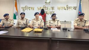 दुमका काठीकुंड छात्रा हत्याकांड में सहेली का पिता गिरफ्तार, एसपी ने किया खुलासा।